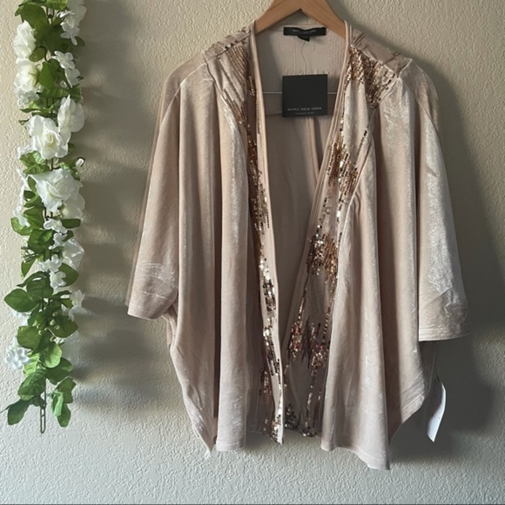 Women’s One Size Velvet Cardigan